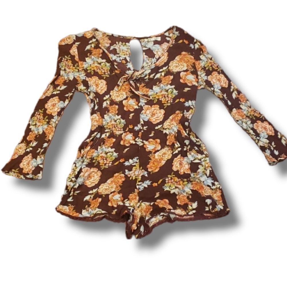Rewind Junior Girls Long Sleeve Floral Tie Front Keyhole Back Shorts Romper Sz L